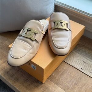 TOD’S Sabot Loafer Mule Size 41 Beige